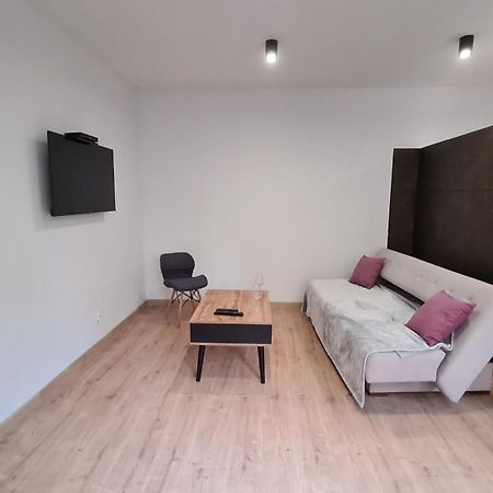 Apartamenty Centrum Plac Wolnosci Aparthotel 凯尔采 外观 照片