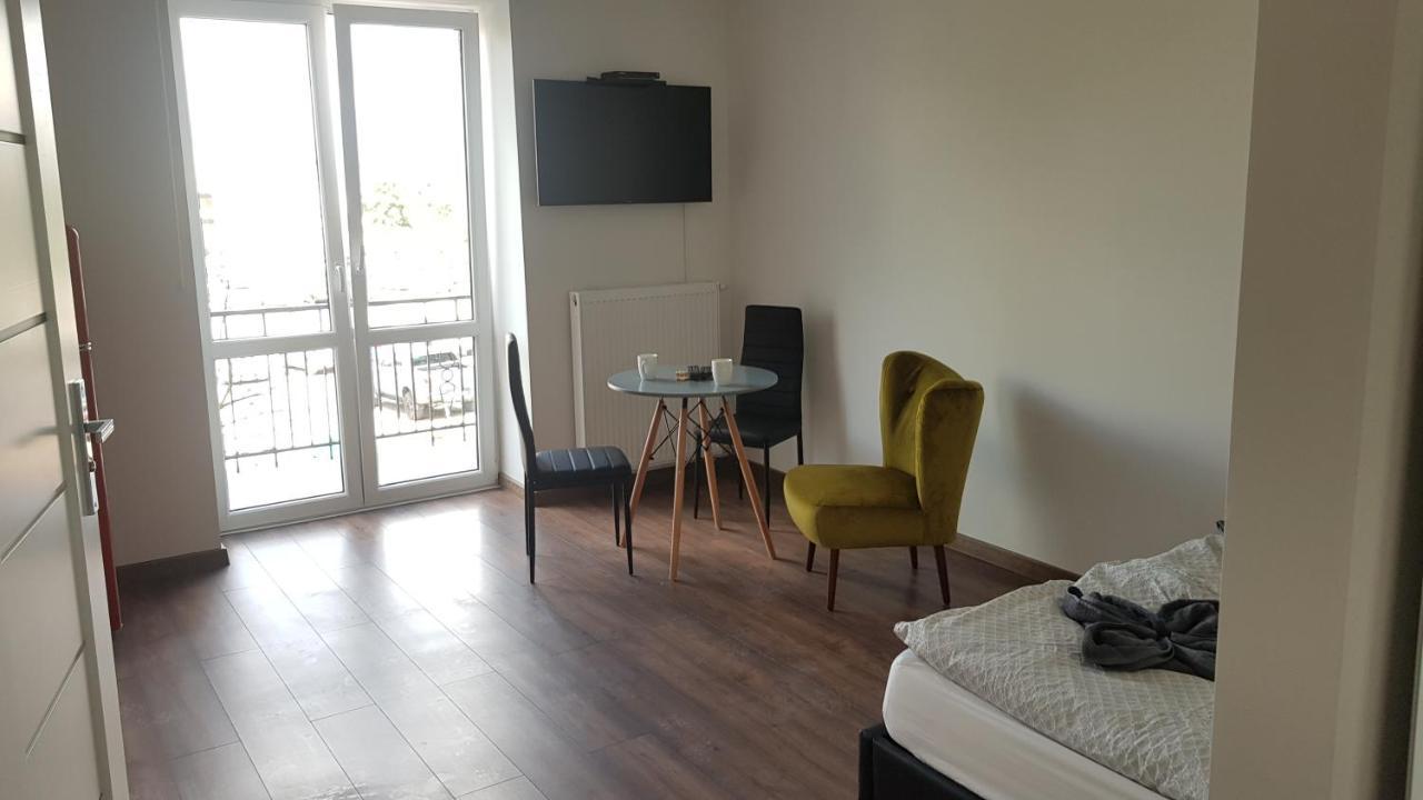 Apartamenty Centrum Plac Wolnosci Aparthotel 凯尔采 外观 照片