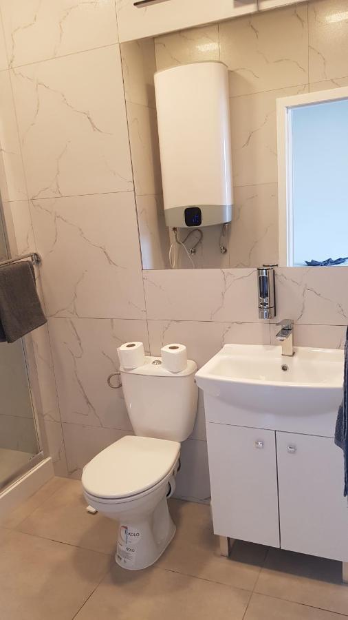 Apartamenty Centrum Plac Wolnosci Aparthotel 凯尔采 外观 照片