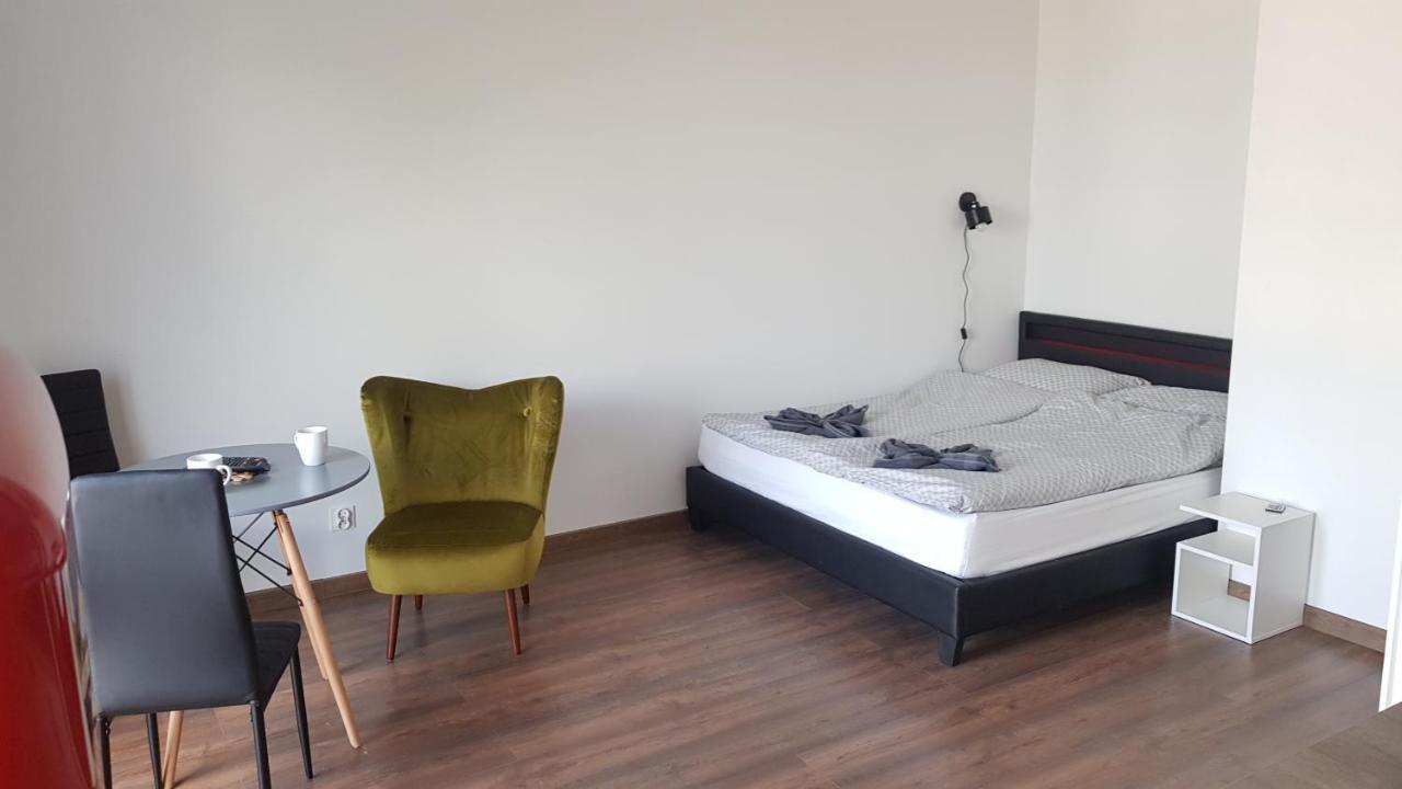 Apartamenty Centrum Plac Wolnosci Aparthotel 凯尔采 外观 照片