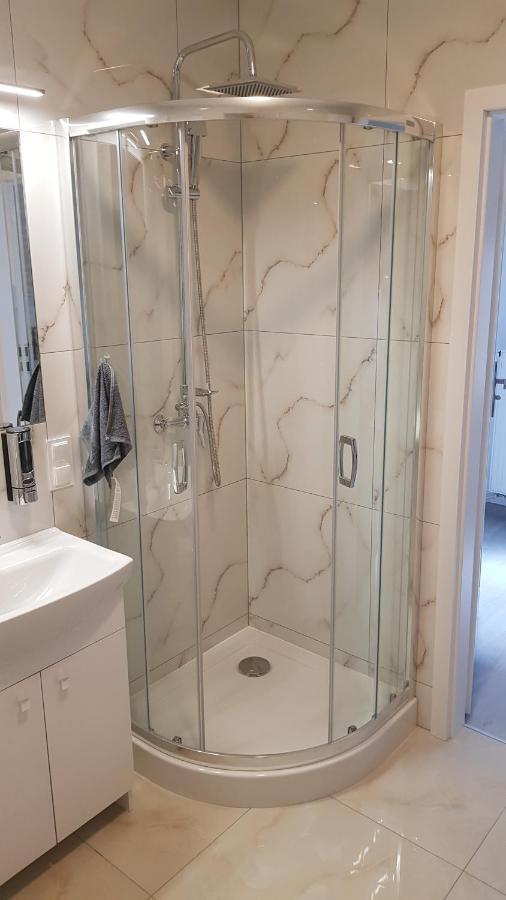 Apartamenty Centrum Plac Wolnosci Aparthotel 凯尔采 外观 照片
