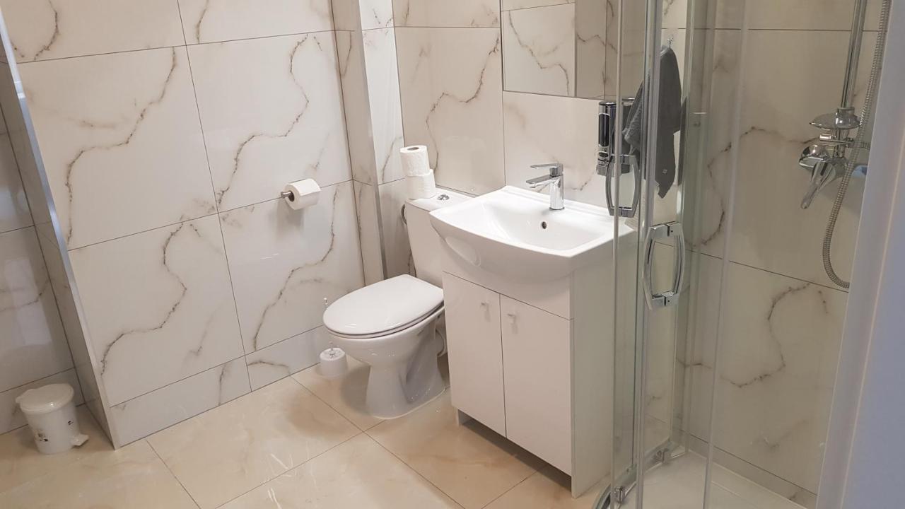 Apartamenty Centrum Plac Wolnosci Aparthotel 凯尔采 外观 照片