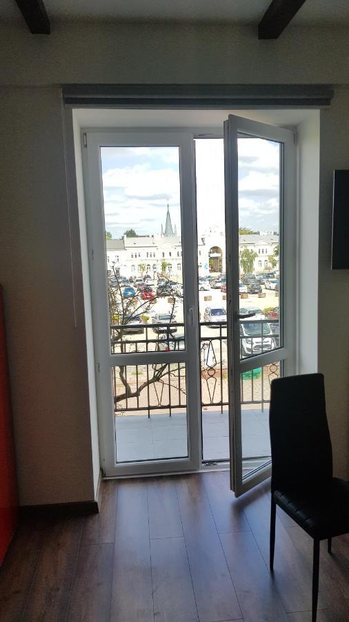 Apartamenty Centrum Plac Wolnosci Aparthotel 凯尔采 外观 照片