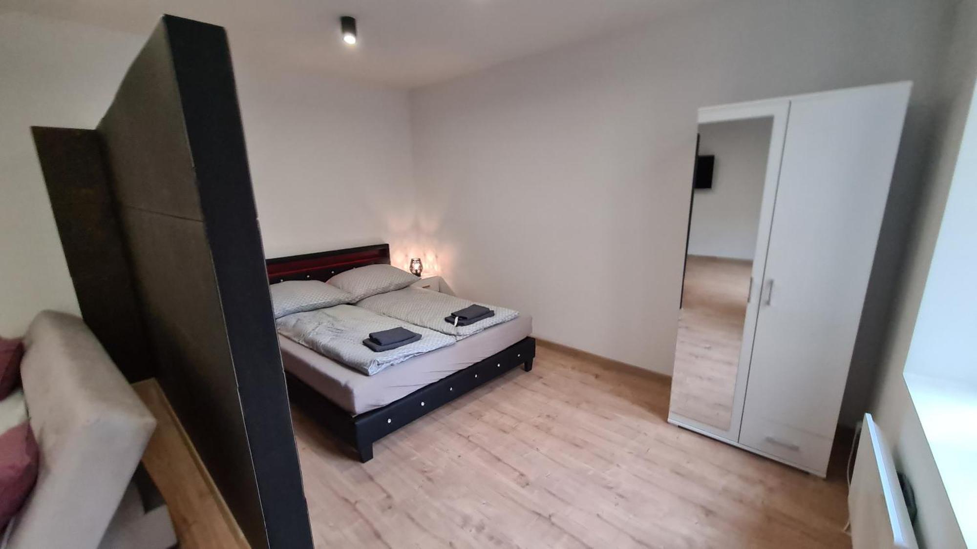 Apartamenty Centrum Plac Wolnosci Aparthotel 凯尔采 外观 照片