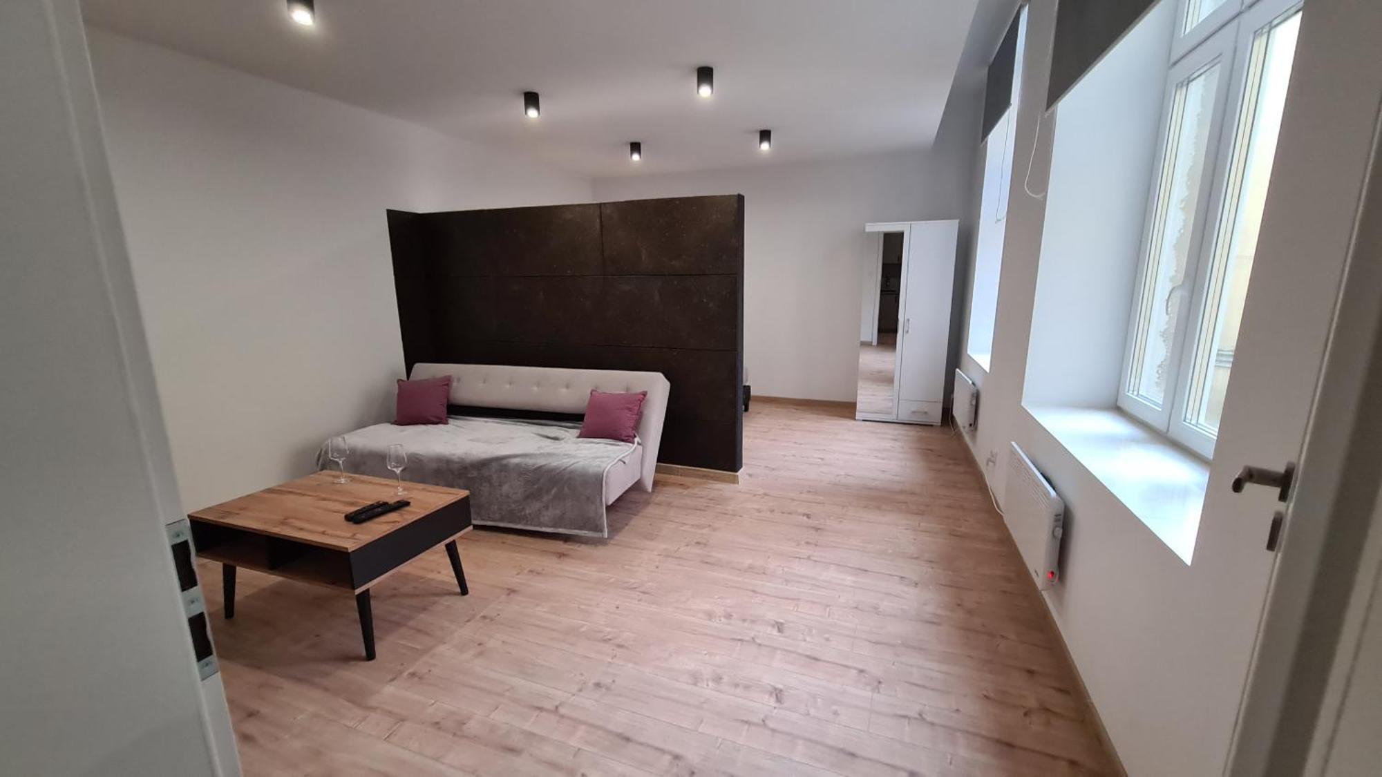 Apartamenty Centrum Plac Wolnosci Aparthotel 凯尔采 外观 照片