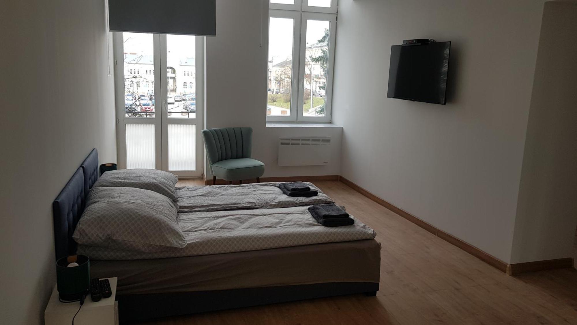 Apartamenty Centrum Plac Wolnosci Aparthotel 凯尔采 外观 照片